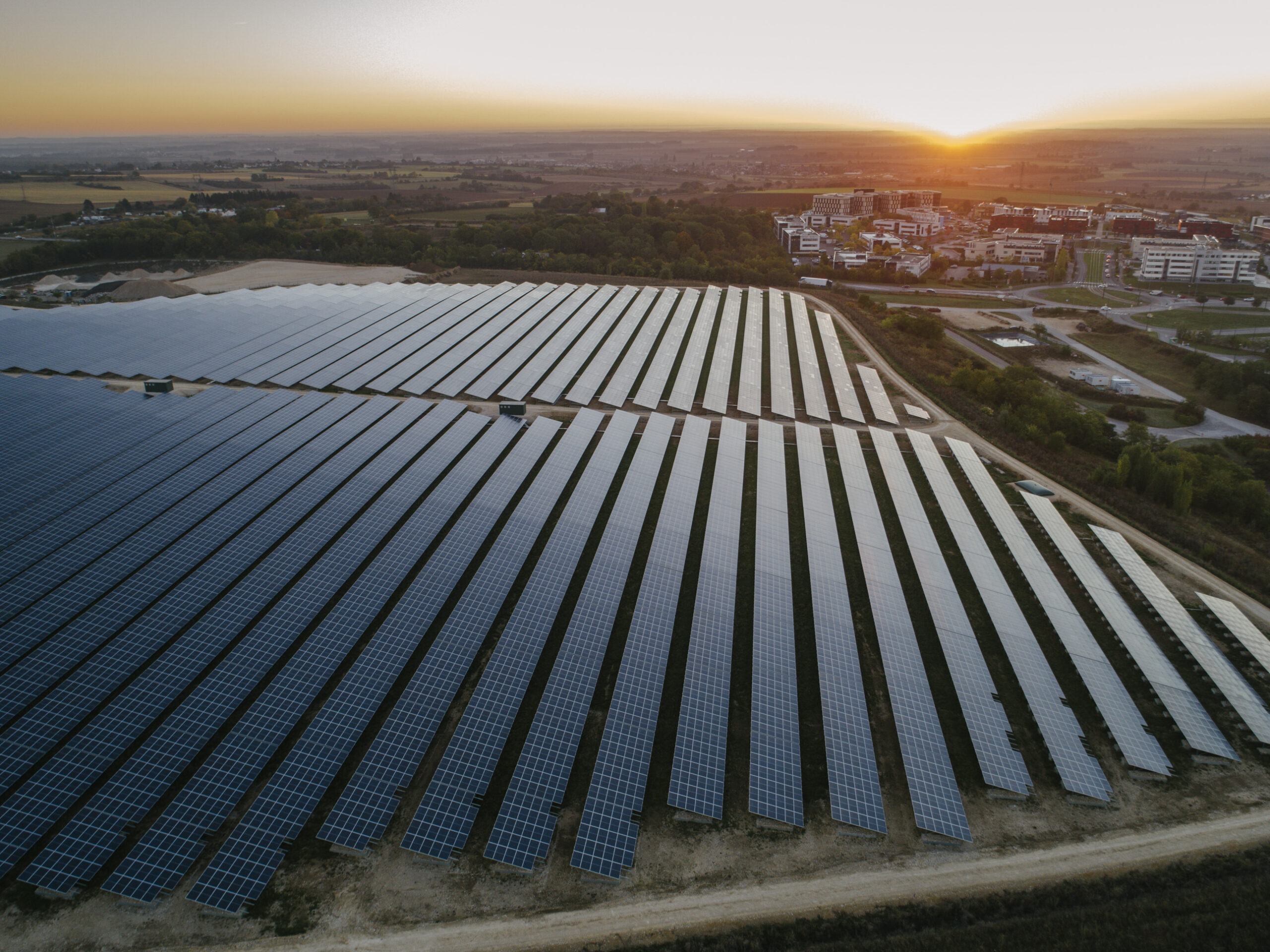 Drones Nettoyage : Nettoyage de panneaux photovoltaïques par drone