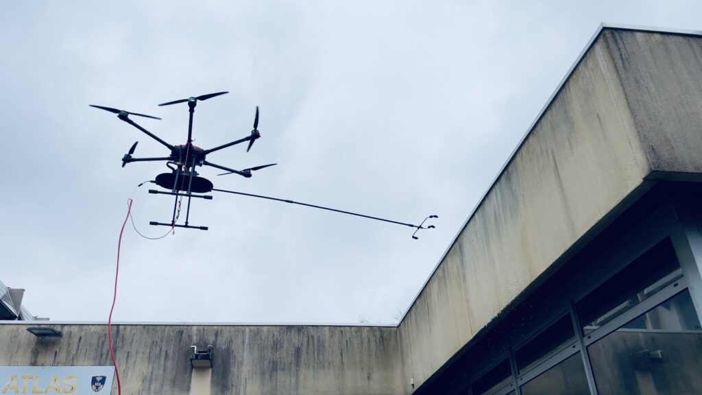 Drones Nettoyage - Nettoyage des façades de la Base Navale de l'Adour à Bayonne, Pyrénées-Atlantiques (64)
