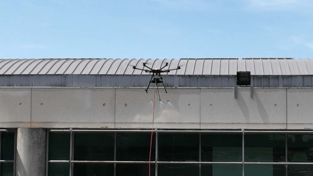 Nettoyage d’entrepôts, façades, toitures, monuments et bâtiments publics – Drones Nettoyage