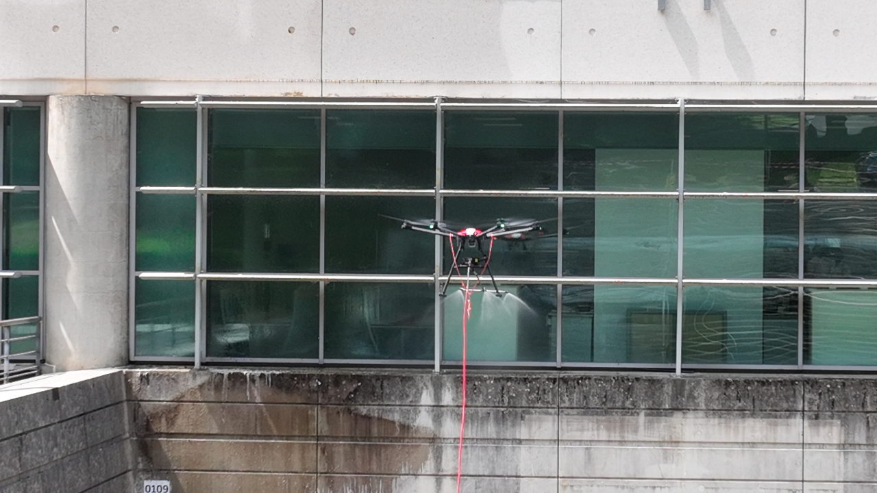 Nettoyage d’entrepôts, façades, toitures, monuments et bâtiments publics – Drones Nettoyage