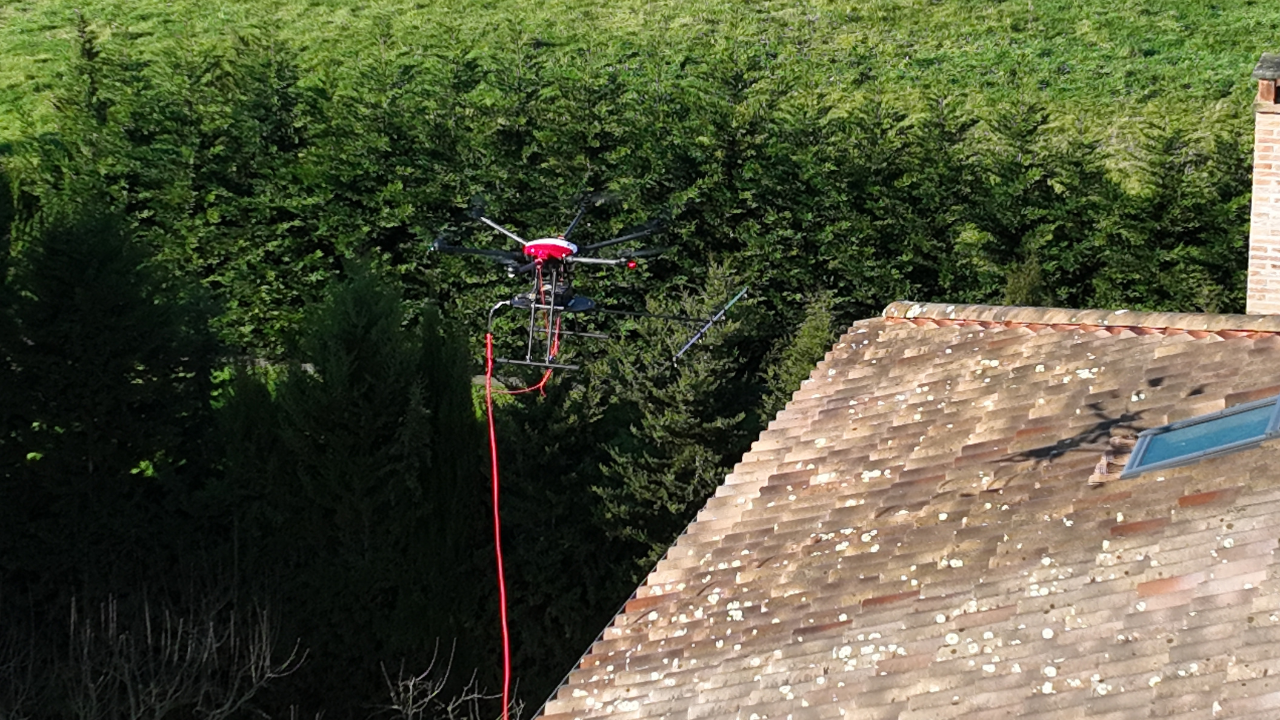 Nettoyage d’entrepôts, façades, toitures, monuments et bâtiments publics – Drones Nettoyage