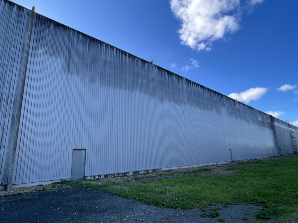 Nettoyage d'entrepôts et de bardages industriels et commerciaux - Drones Nettoyage